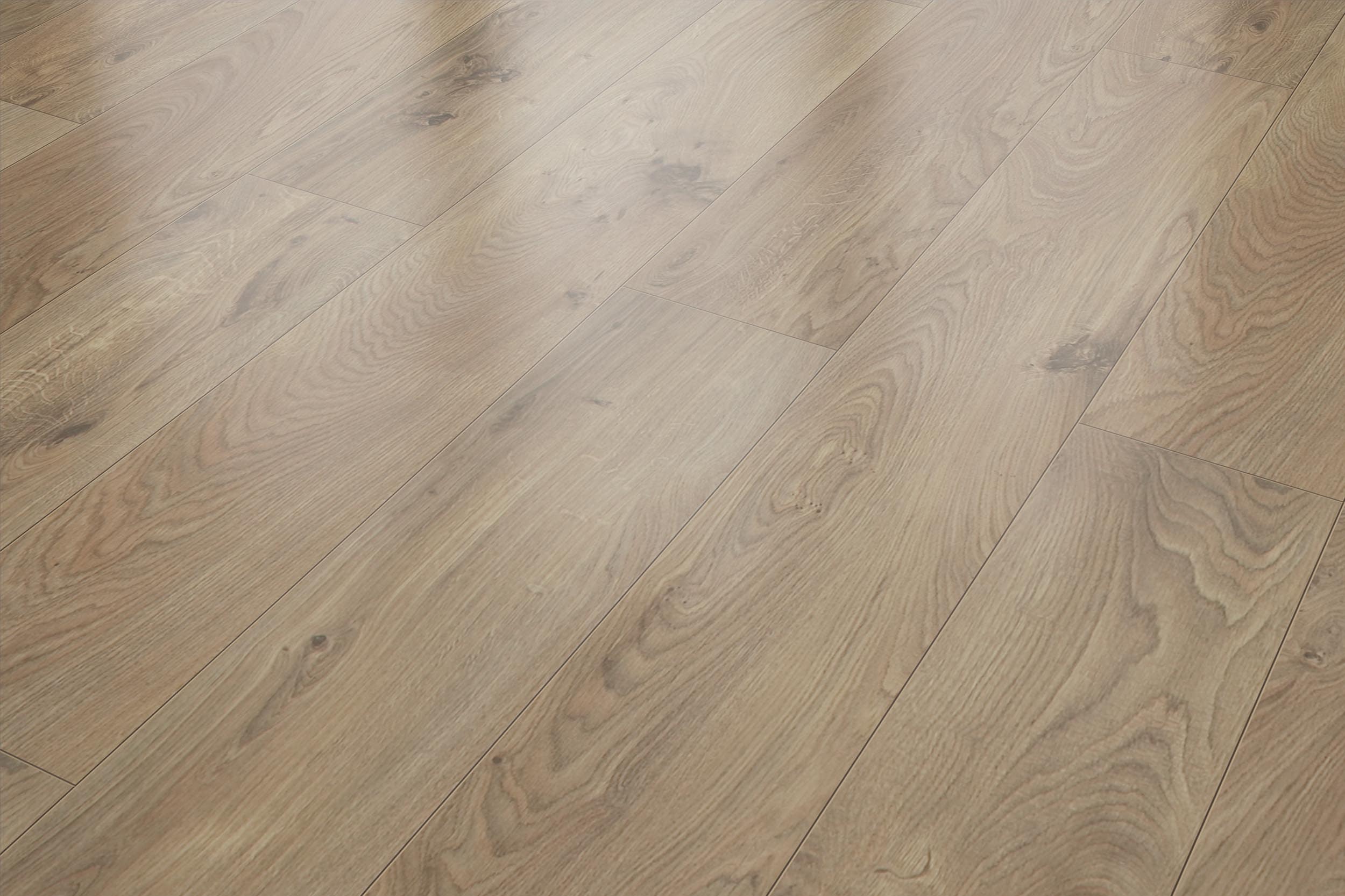 731-4 Oak Nature Red Laminate Flooring
